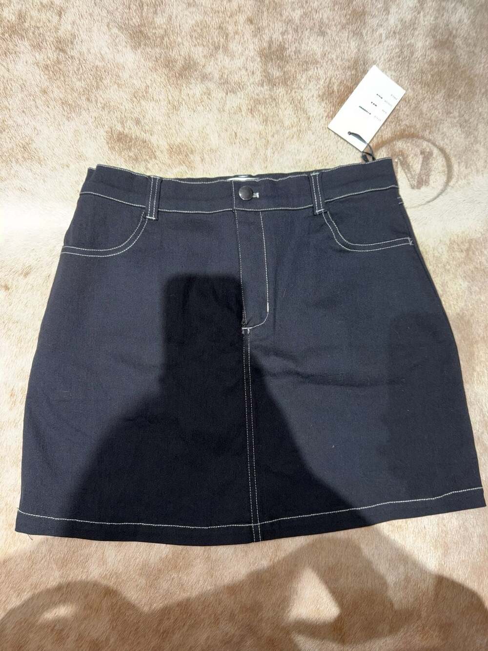 Unique Vintage Black Mini Skirt Size Medium (6-8)
